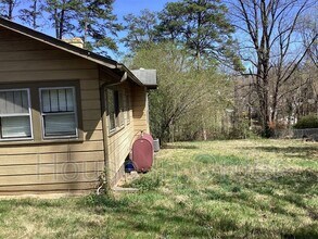 69 McDade St in Asheville, NC - Building Photo - Building Photo