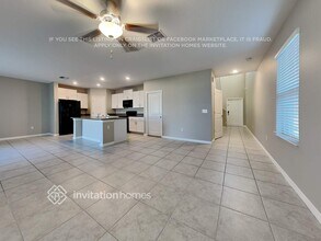 15614 Greenleaf Bay St in Sun City Center, FL - Building Photo - Building Photo