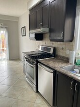 276 Countrystone Crescent in Kitchener, ON - Building Photo - Building Photo