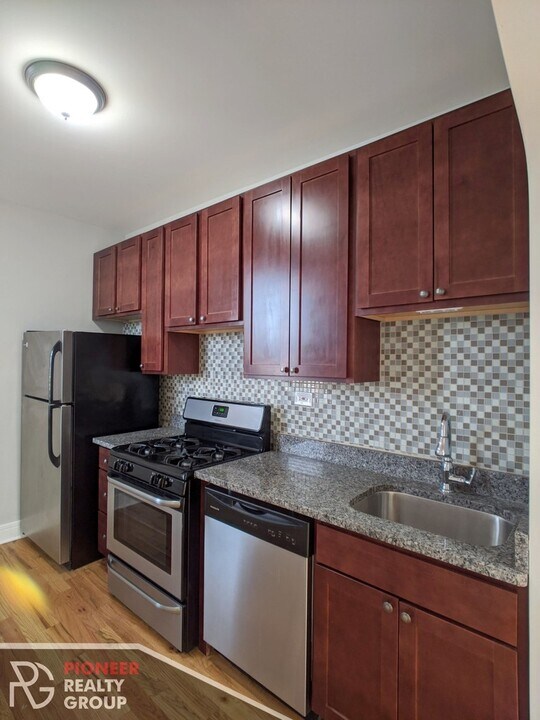 4423 N Wolcott Ave, Unit 3 in Chicago, IL - Foto de edificio