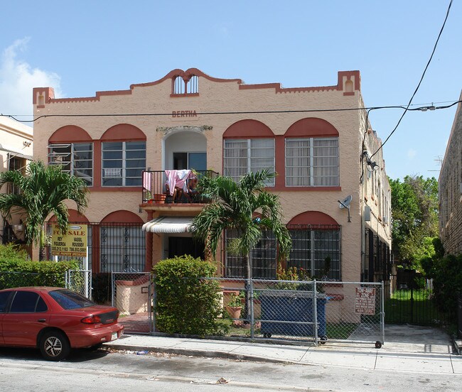 Bertha Apartments in Miami, FL - Building Photo - Building Photo