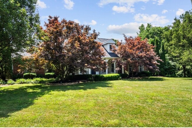 233 Forest Ct in Edwardsville, IL - Building Photo - Building Photo