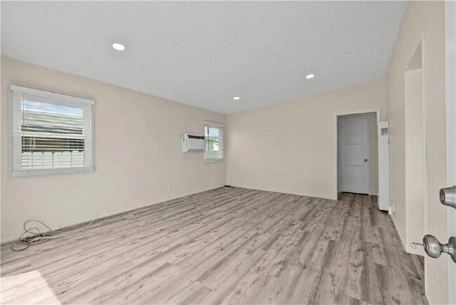 1422 Phillippi St in San Fernando, CA - Building Photo - Building Photo