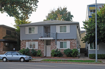 1204 P St in Sacramento, CA - Building Photo - Building Photo