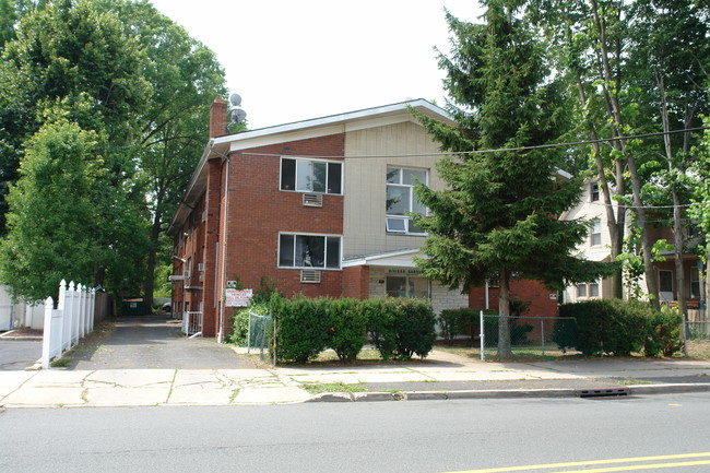 120 W 3rd Ave in Roselle, NJ - Foto de edificio - Building Photo