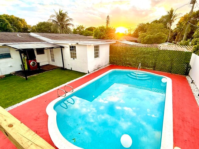property at 961 NW 200th St