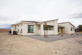 1140 Sixshooter Ave in Pahrump, NV - Building Photo - Building Photo