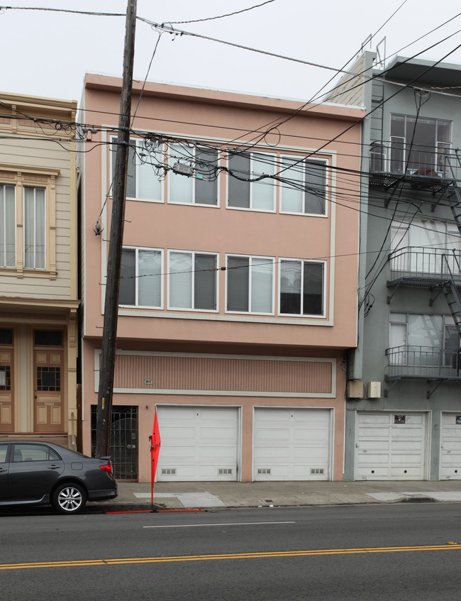 1460 S Van Ness Ave in San Francisco, CA - Foto de edificio - Building Photo