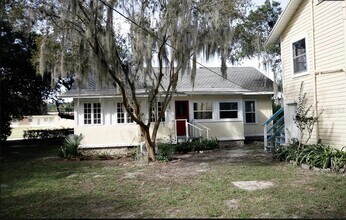 324 N Joanna Ave in Tavares, FL - Building Photo - Building Photo
