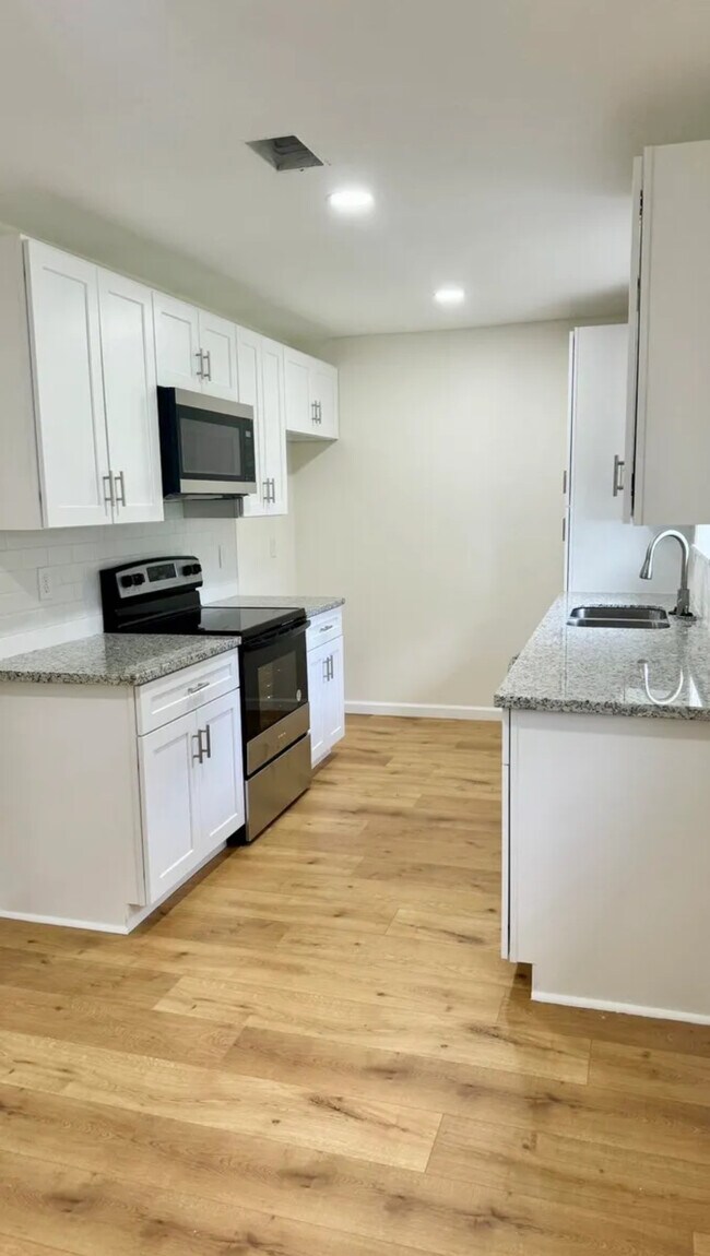property at 10 Richards Ct
