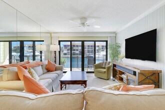 1301 Seafarer Cir in Jupiter, FL - Building Photo - Building Photo
