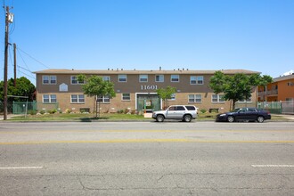 Victory  Plaza Apartments in North Hollywood, CA - Building Photo - Primary Photo