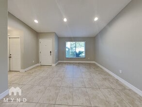 8280 Philatelic Dr in Spring Hill, FL - Building Photo - Building Photo