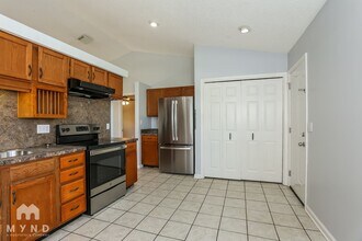 2631 Moorsfield Ln in Jacksonville, FL - Foto de edificio - Building Photo