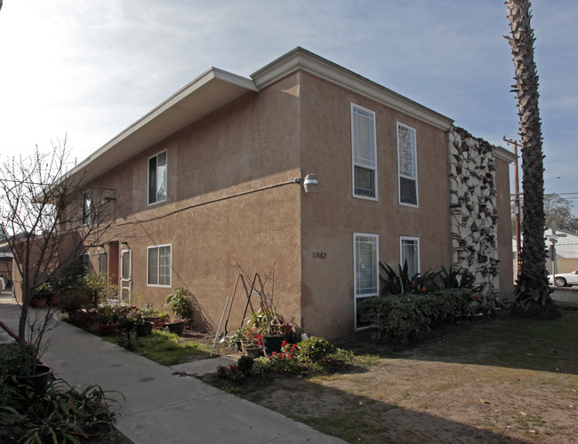 10862-10872 Lampson Ave in Garden Grove, CA - Building Photo - Building Photo