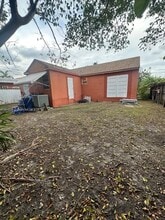 6410 SW 39th St in Miami, FL - Building Photo - Building Photo