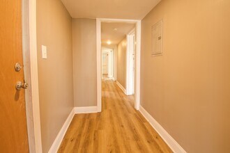 2417 E 73rd St, Unit #1 in Chicago, IL - Building Photo - Building Photo