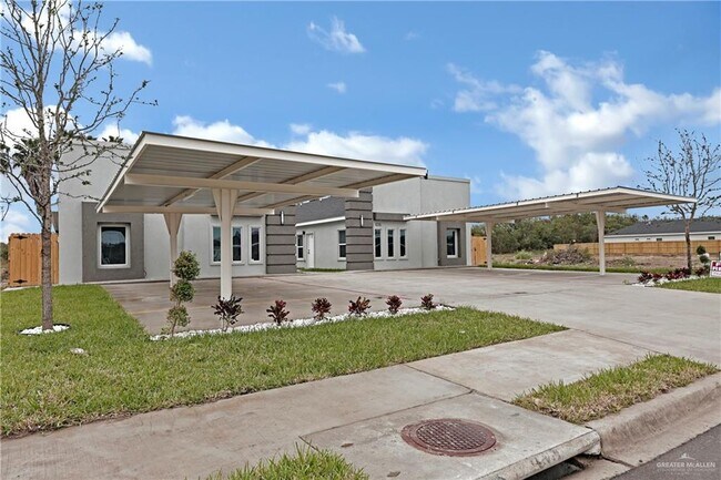 1305 Valle Vista St in Alamo, TX - Building Photo - Building Photo