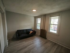612 W Garrison St in Bethlehem, PA - Building Photo - Building Photo