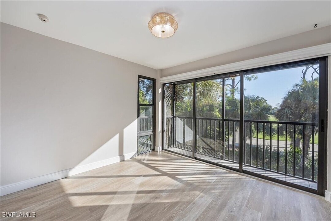 5940 Via Lugano in Naples, FL - Building Photo