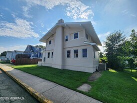 40 Twilight Ave in Keansburg, NJ - Building Photo