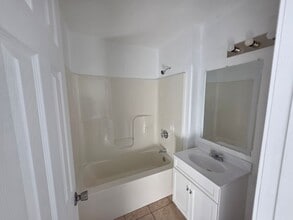 400 Elliott Ln in Knob Noster, MO - Building Photo - Building Photo