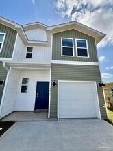 4067 Pendragon Cir in Milton, FL - Building Photo - Building Photo