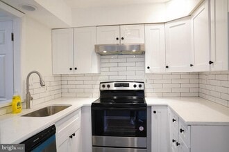 208 Summit House in West Chester, PA - Building Photo - Building Photo