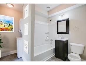 1213 NE Lowry Ave, Unit 2 in Minneapolis, MN - Building Photo - Building Photo