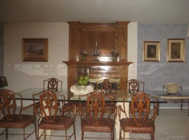 property at 778 N Valley Dr