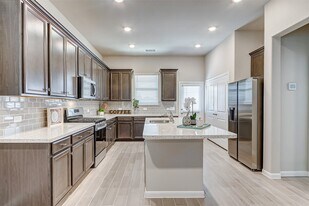 5311 Sunway Dr in Katy, TX - Building Photo