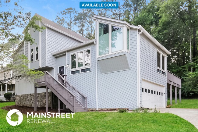 property at 587 Farmbrook Trail NE