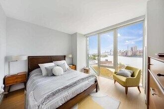 10 Halletts Point, Unit 1701 in Queens, NY - Building Photo - Building Photo