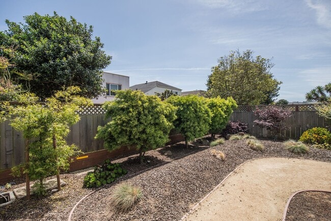 171 S Mayfair Ave in Daly City, CA - Building Photo - Building Photo