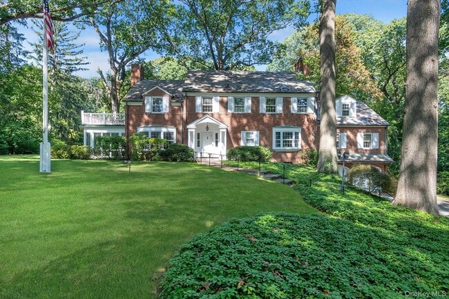 property at 3 Barkers Point Rd