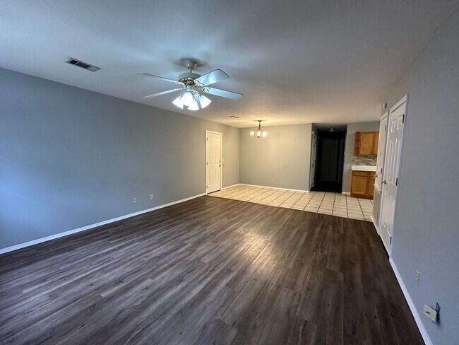 303 Holly St in Russellville, AR - Building Photo - Building Photo