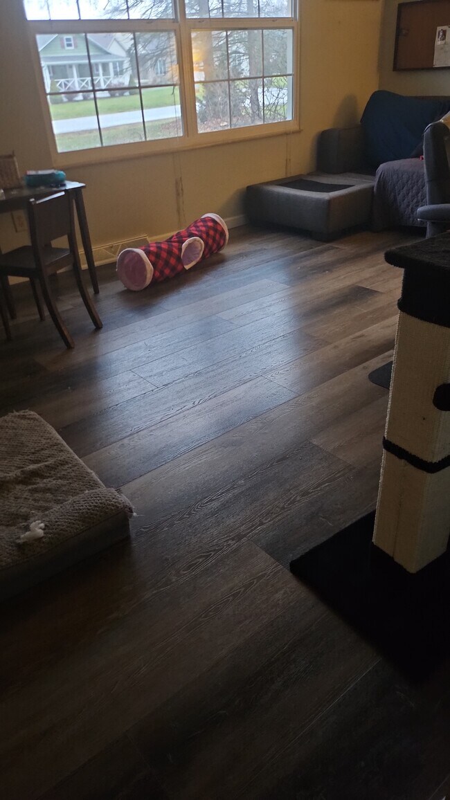 4069 Cottage Grove Rd in Uniontown, OH - Building Photo - Building Photo