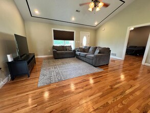 44 Don Juan Ct in Elizabethtown, KY - Building Photo - Building Photo