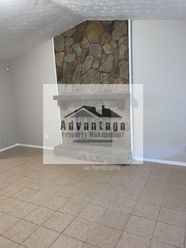 944 Brandon Hill Way in Jonesboro, GA - Building Photo - Building Photo