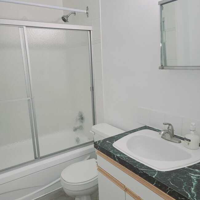 161 Roseland Vlg NW in Edmonton, AB - Building Photo - Building Photo