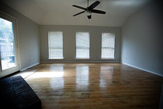 8640 Malibu St in Frisco, TX - Foto de edificio - Building Photo