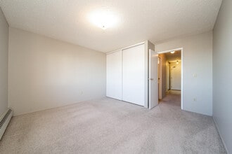 Ivory Arms in Morinville, AB - Building Photo - Building Photo