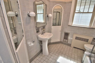 638 Taylor Ave, Unit 1 in Scranton, PA - Building Photo - Building Photo