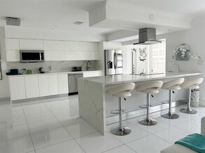 3051 NE 47th Ct, Unit 107 in Fort Lauderdale, FL - Foto de edificio - Building Photo
