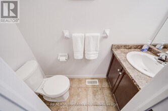 36 Palacebeach Trail in Hamilton, ON - Building Photo - Building Photo