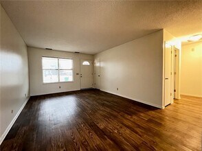 2004 Horseshoe Dr, Unit A in Springdale, AR - Building Photo - Building Photo