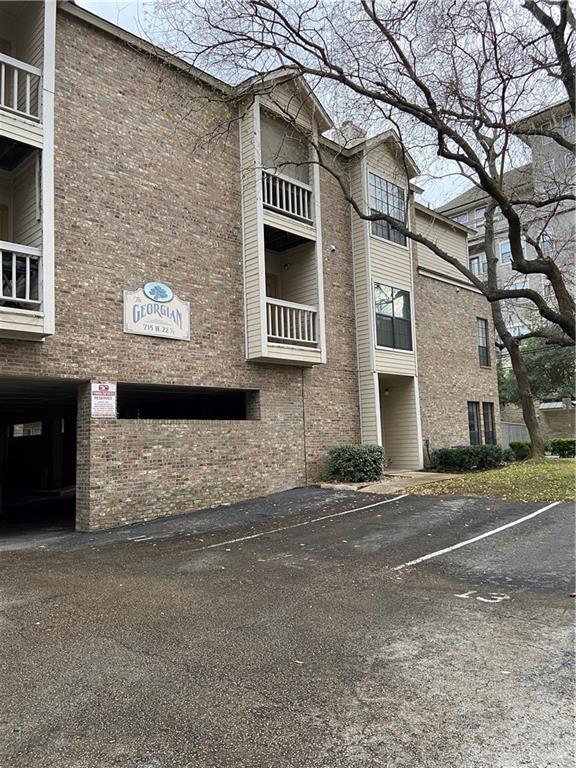 property at 1006 1/2 W 22nd St