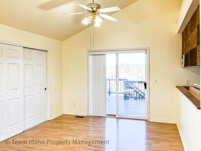 2214 Henry Ct in Moscow, ID - Building Photo - Building Photo