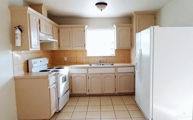 6505 Lima Ln, Unit 5 in Mission, TX - Building Photo - Building Photo