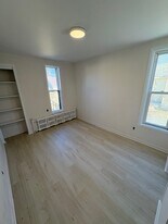 16 Prescott St in Yarmouth, NS - Building Photo